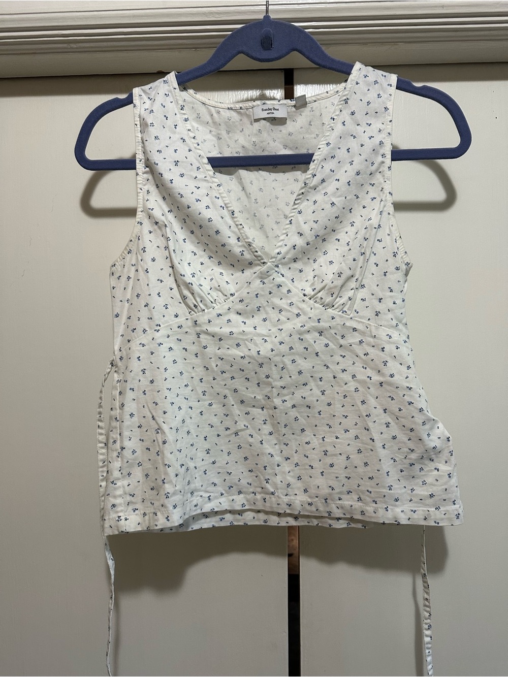 Aritzia Sunday Best White Floral Wrap-Front Sleeveless Top